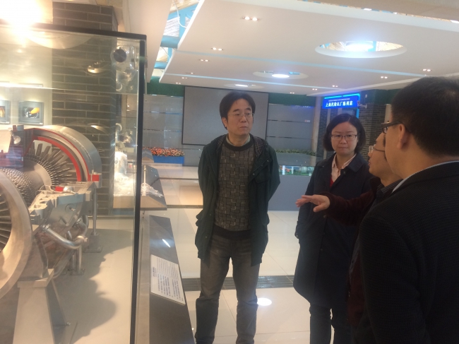 参观展厅 参观展厅