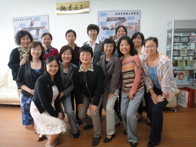 揭牌仪式后合影 揭牌仪式后合影